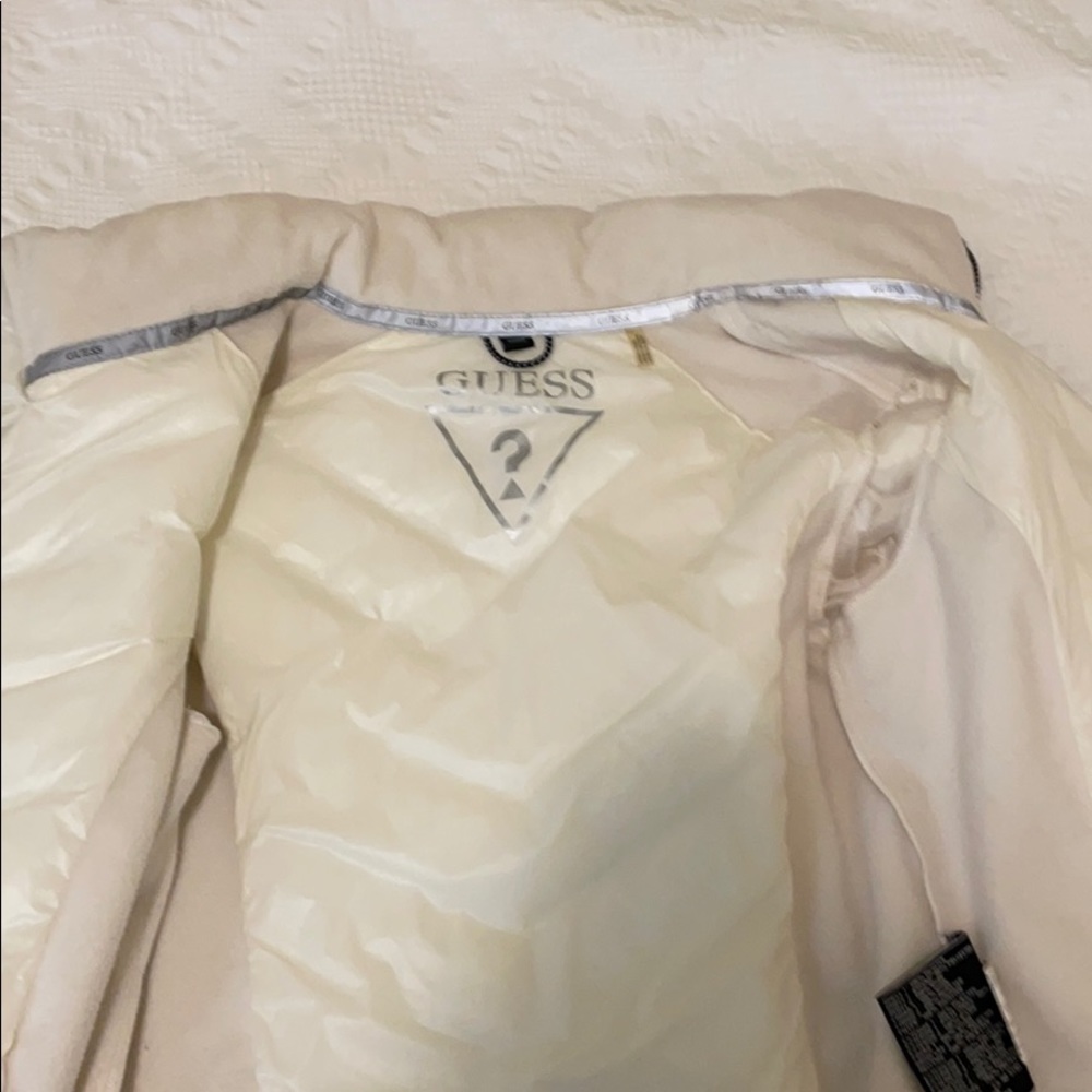 Guess Coat size small - Picture 4 of 10